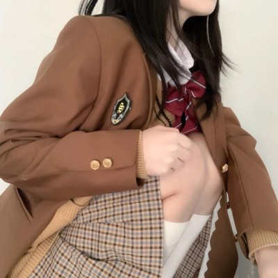 学校的地下网站 封面